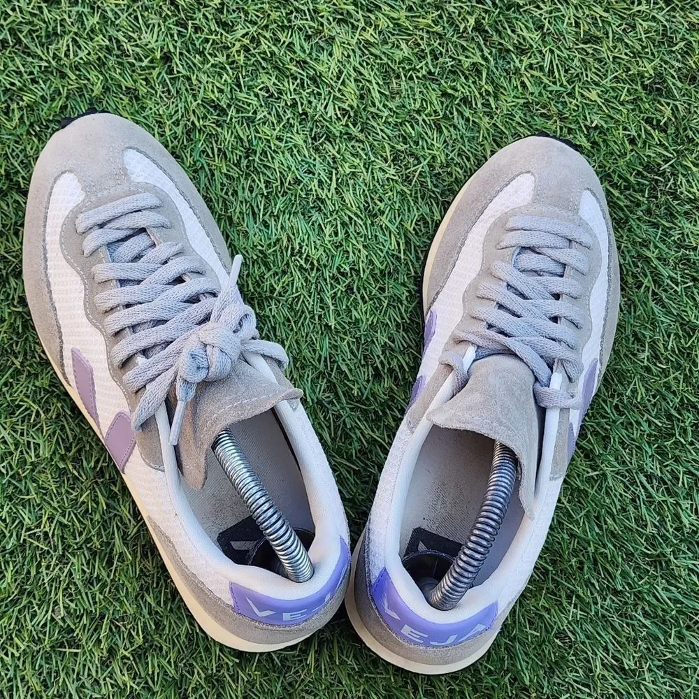 Veja pre owned